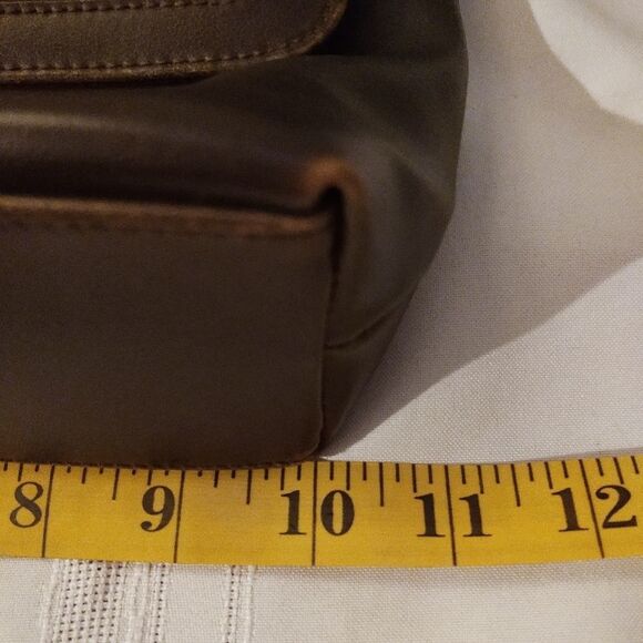 Liz Claiborne Brown Leather Shoulder Bag Purse - Picture 16 of 16